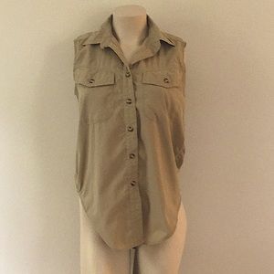 North Face Sleeveless Collared Button Down Shirt